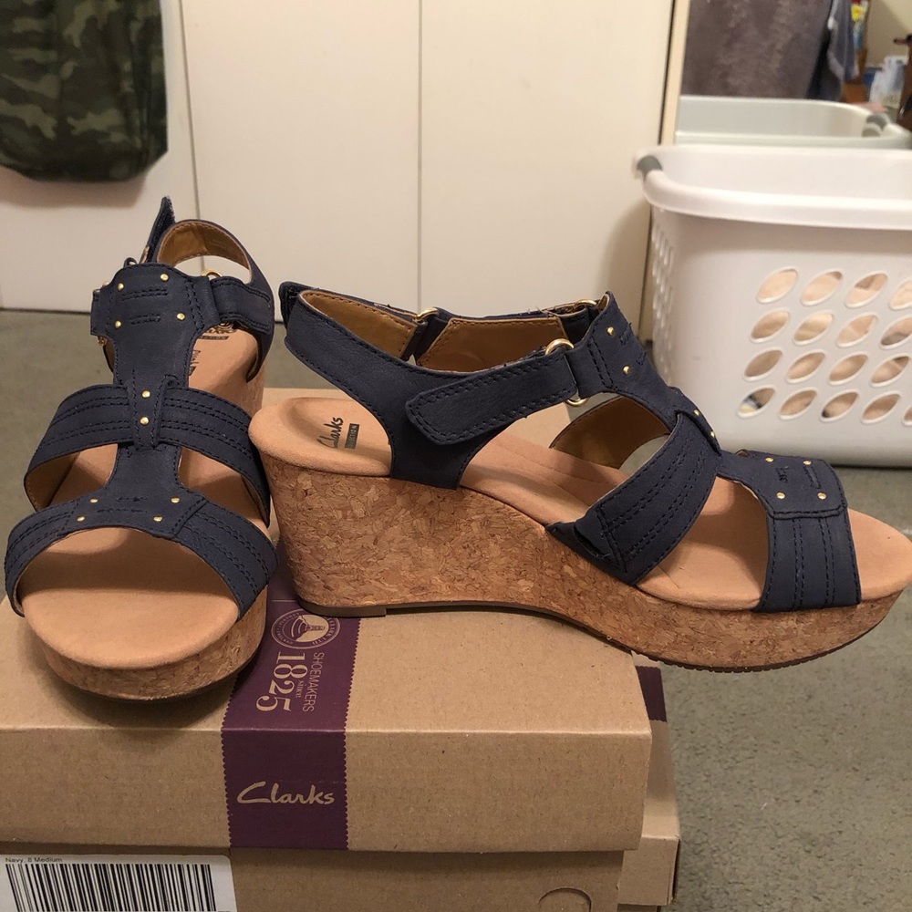 Women’s Clark’s shoes size 8